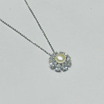 STERLING SILVER HALLMARKED EXQUISITE ZIRCON FLOWER PEARL PENDANT WITH CHAIN