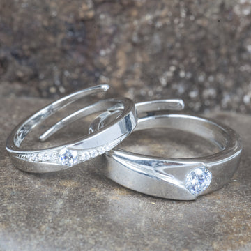 STERLING SILVER HALLMARKED CLASSIC ADJUSTABLE COUPLE BAND WITH ZIRCON STUD