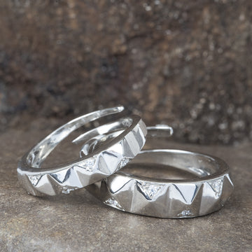 STERLING SILVER HALLMARKED  ZIGZAG PATTERENED ZIRCON STUDDED ADJUSTABLE COUPLE RING