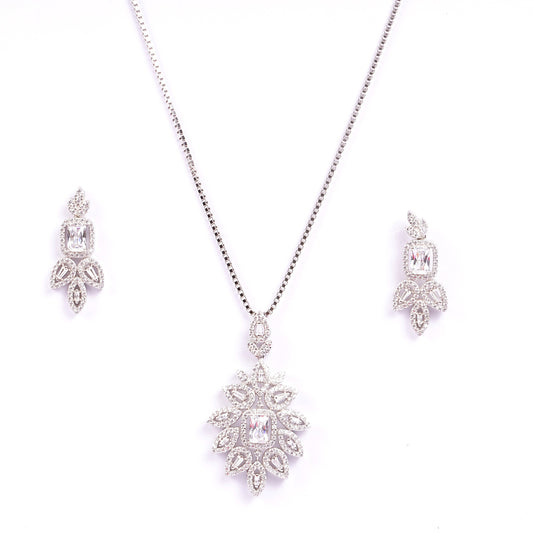 SILVER PRINCESS PENDANT SET WITH CHAIN STUDDED WITH ZIRCON