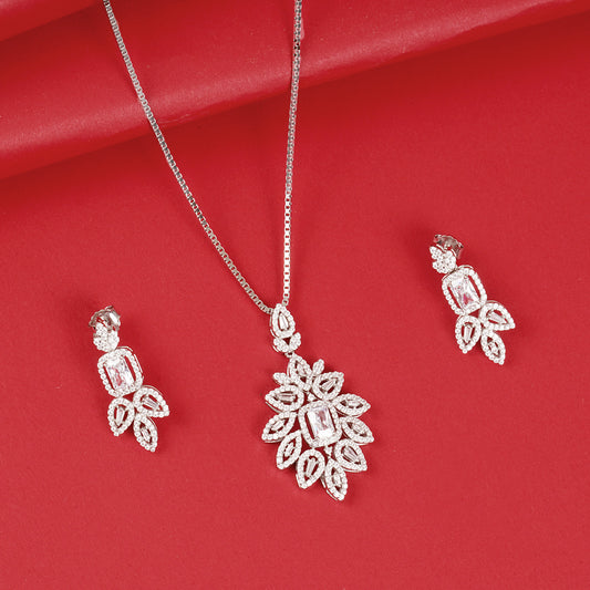 SILVER PRINCESS PENDANT SET WITH CHAIN STUDDED WITH ZIRCON