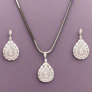 92.5% BIS Hallmarked Sterling Silver Tear Drop Pendant Set