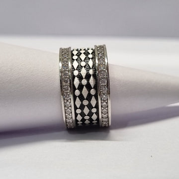 STERLING SILVER HALLMARKED SOLID ICED OUT DIAMOND SHAPE RING WITH ZIRCONIA