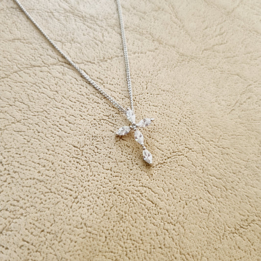 Sterling silver cross zirconia pendant with chain