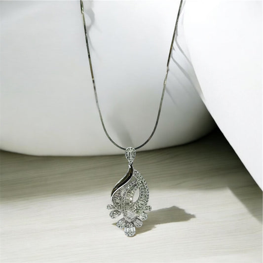 STERLING SILVER HALLMARKED MAGNIFICENT ZIRCON AND BAGUETTE PENDENT AND EARINGS WITH CHAIN