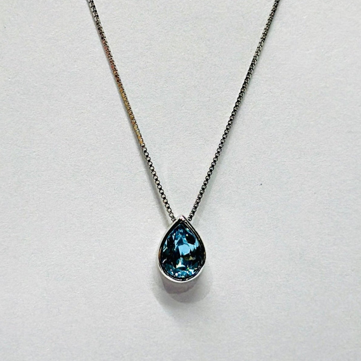 STERLING SILVER STYLISH BLUE STONE DROP PENDANT CHAIN