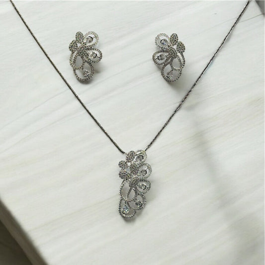 STERLING SILVER HALLMARKED ELEGANT ZIRCON PENDENT EARINGS WITH CHAIN