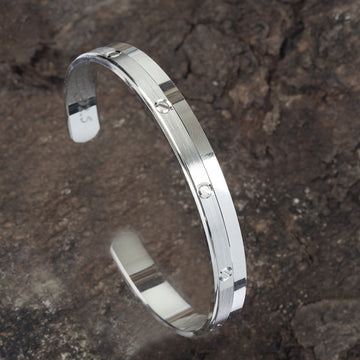 SILVER SOLID HALF AND HALF KNAIL MEN'S BRACELET