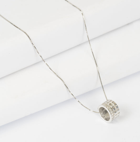 SILVER CHAIN WITH RING PENDENT