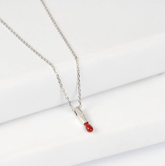 SILVER CHAIN WITH RED LIPSTICK PENDANT