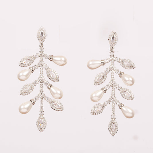 STERLING SILVER FLEXIBLE LEAFY EARRING STUDDED WITH PEARL AND MARQUISE