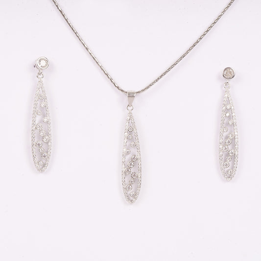 STERLING SILVER CUBIC ZIRCONIA LEAF SHAPE CHAIN PANDENTSET