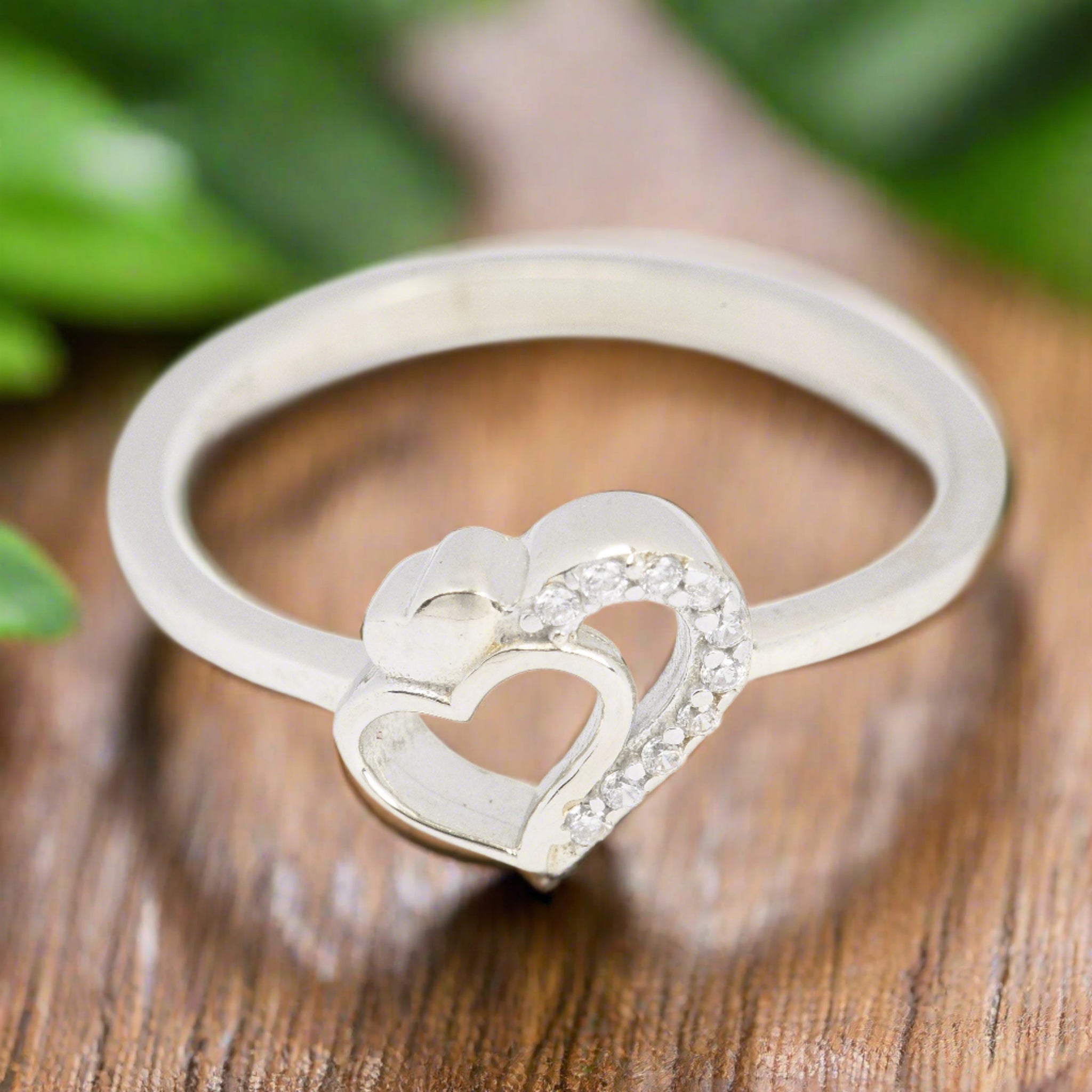 STERLING SILVER ELEGANT DOUBLE HEART WOMEN'S RING WITH ZIRCONIA SETTING