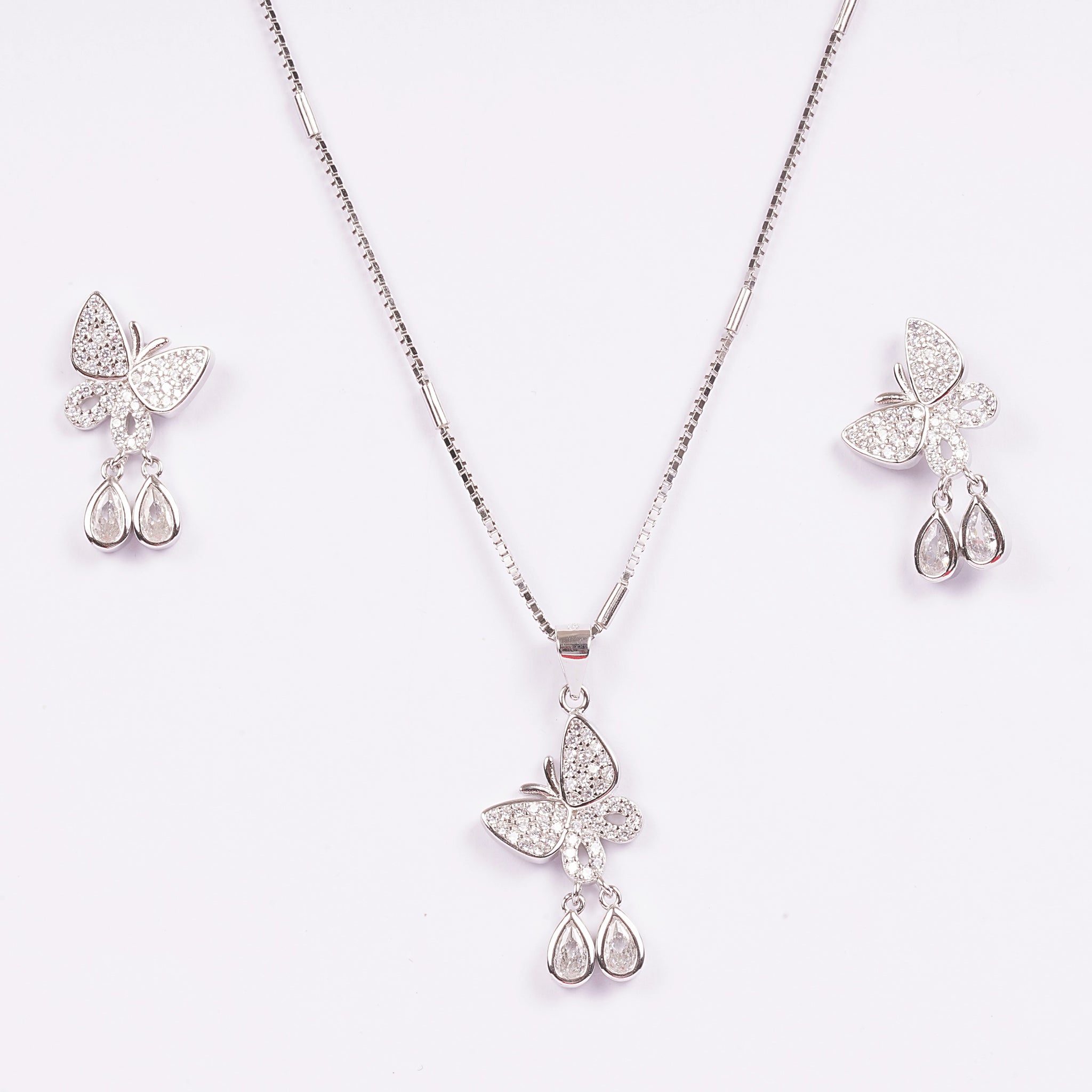 STERLING SILVER ZIRCON STUDDED BUTTERFLY CHAIN PANDENT SET