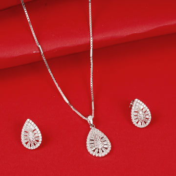 STERLING SILVER TEARDROP MOTIF ZIRCON STUDDED CHAIN PANDENT SET