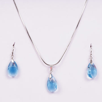 STERLING SILVER SAPPHIRE SWAROVSKI DROPLET CHAIN PANDENT SET